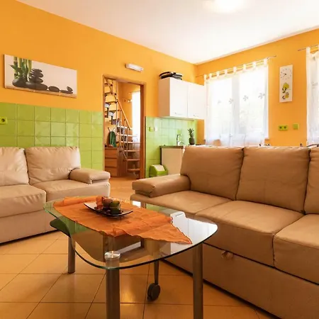 Limun Apartment *